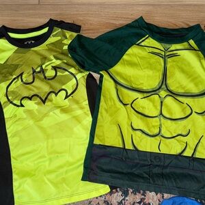 Size 6/7 Kids Superhero drifit shirt Set - tanktop Batman, short sleeve hulk